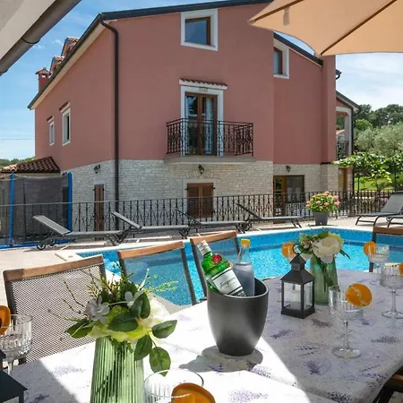 Viktori Hébergement de vacances