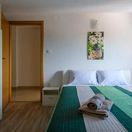 Viktori Holiday home