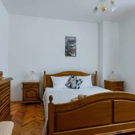 Holiday home Viktori *