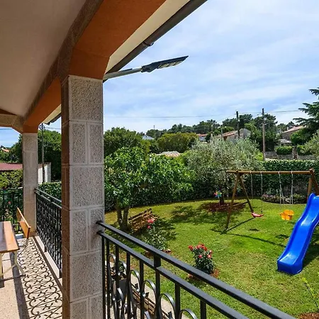 Viktori Holiday home *