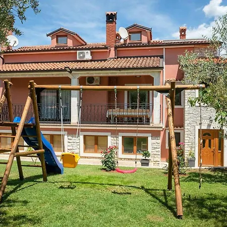 Viktori Holiday home *